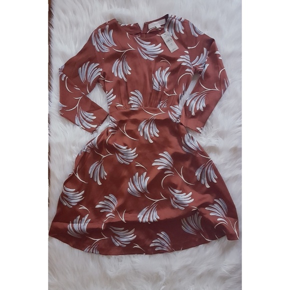 LOFT Dresses & Skirts - LOFT Silky Rust Ruched Blue Print Dress NWT